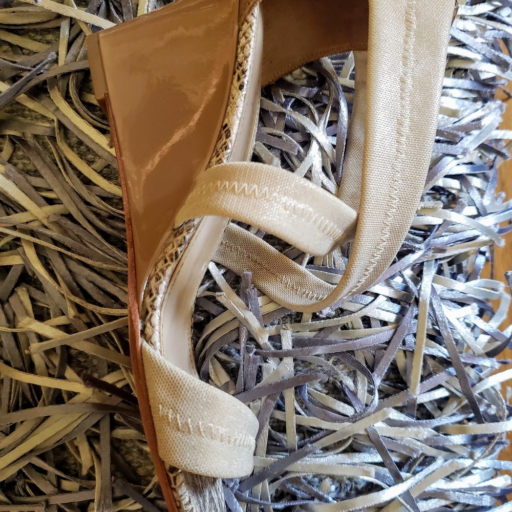 Shoes - Picture 4 of 4